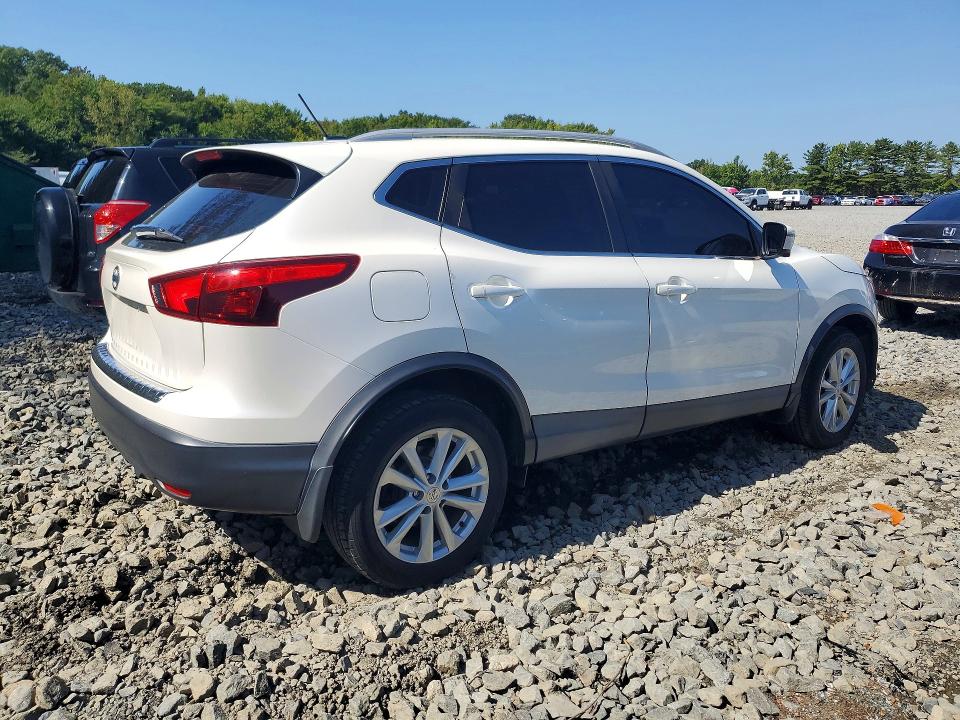 Auction sale of the 2017 Nissan Rogue Sport, vin: JN1BJ1CR8HW100865, lot number: 69235456