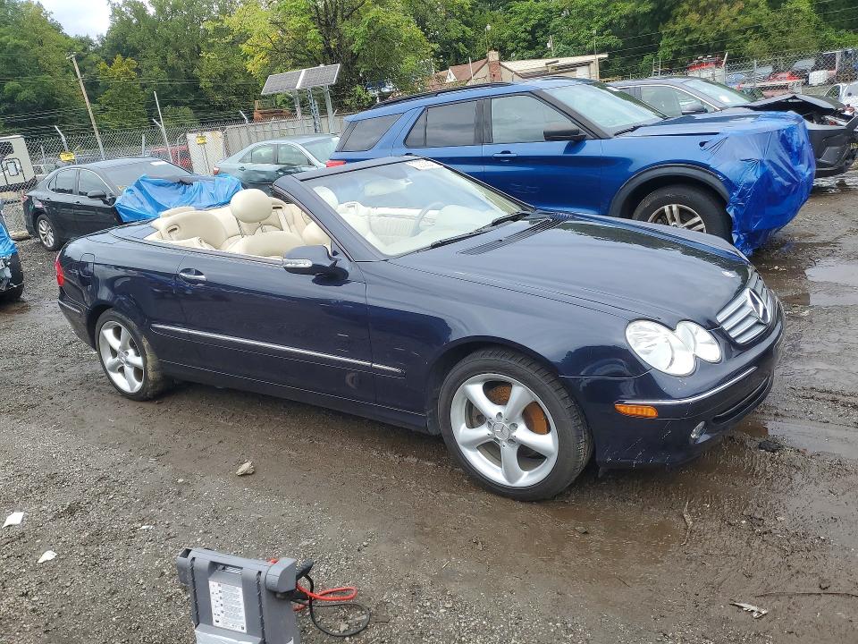 70292556 :رقم المزاد ، WDBTK65G84T023500 vin ، 2004 Mercedes-benz Clk مزاد بيع