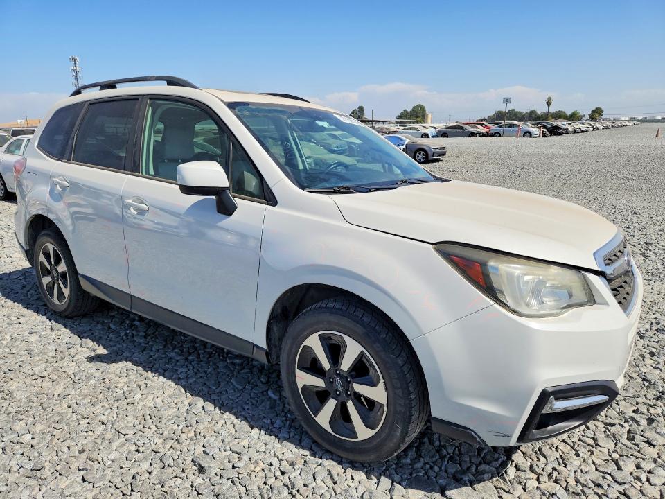Продаж на аукціоні авто 2018 Subaru Forester, vin: JF2SJAEC6JH593804, номер лоту: 70168336