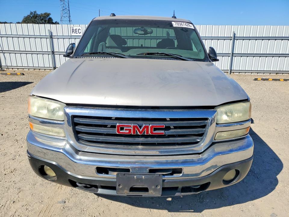 Продаж на аукціоні авто 2004 Gmc New Sierra, vin: 2GTEK19T741136770, номер лоту: 70567426