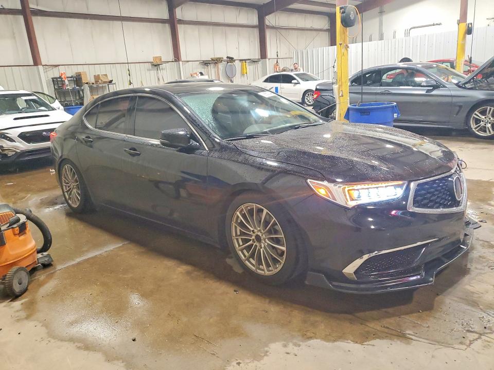 68502486 :رقم المزاد ، 19UUB1F37JA003705 vin ، 2018 Acura Tlx مزاد بيع