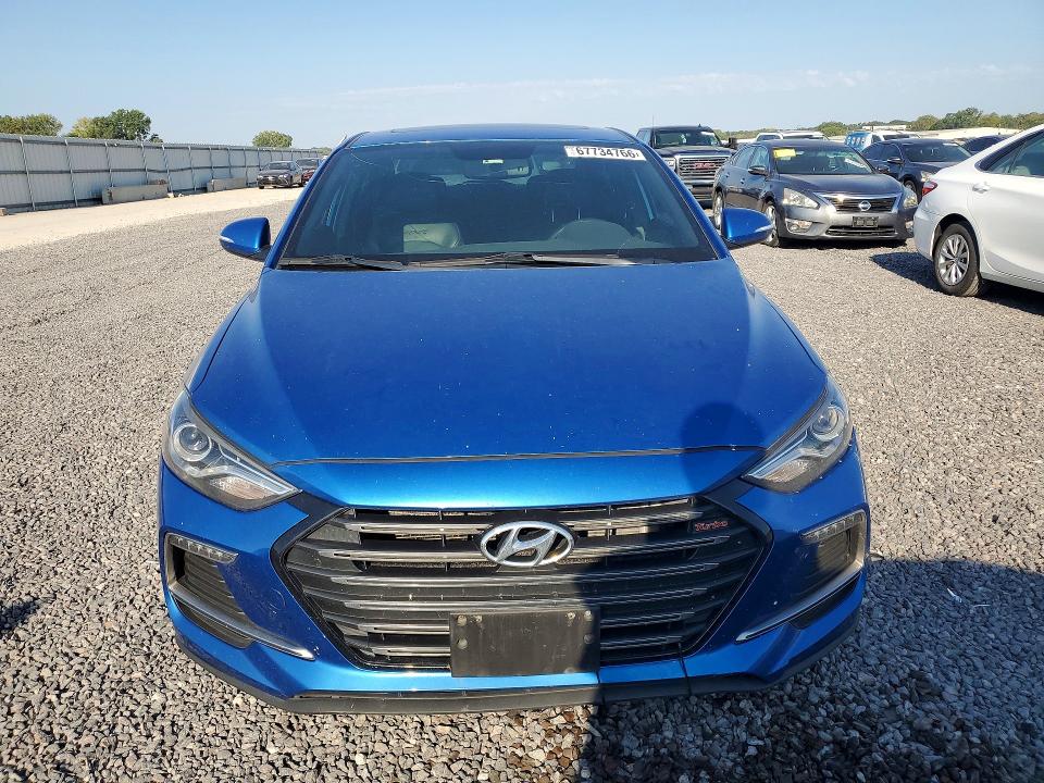67734766 :رقم المزاد ، KMHD04LB8HU335335 vin ، 2017 Hyundai Elantra مزاد بيع