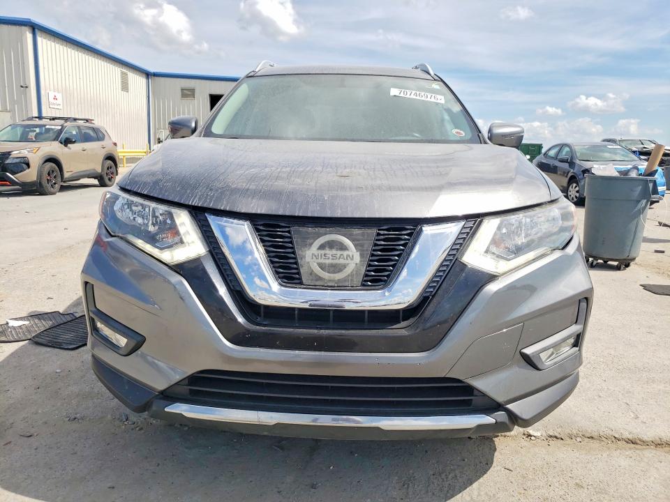 70746976 :رقم المزاد ، JN8AT2MT0HW403758 vin ، 2017 Nissan Rogue مزاد بيع
