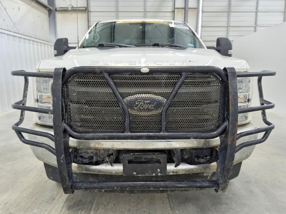 67826586 :رقم المزاد ، 1FT7W3B63JEC59795 vin ، 2018 Ford F350 مزاد بيع