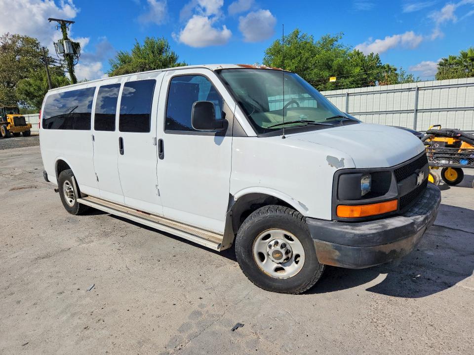 68189896 :رقم المزاد ، 1GAHG39K281196560 vin ، 2008 Chevrolet Express G3500 مزاد بيع