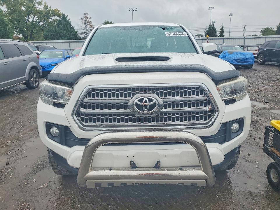 Aukcja sprzedaży 2016 Toyota Tacoma, vin: 5TFDZ5BN7GX002746, numer aukcji: 67963406