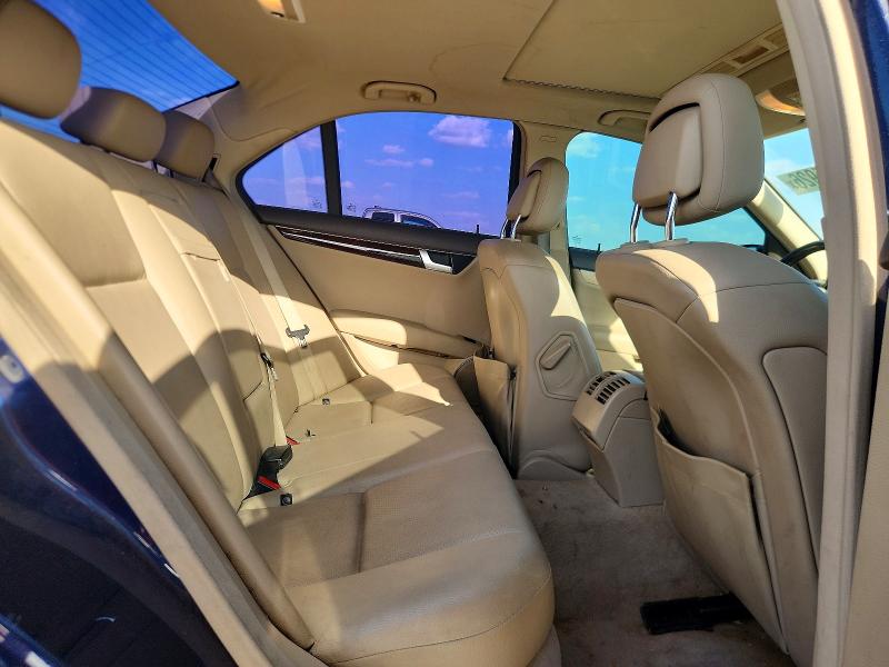 2013 Mercedes-benz C მანქანა იყიდება აუქციონზე, vin: WDDGF8AB6DR242200, აუქციონის ნომერი: 69195926