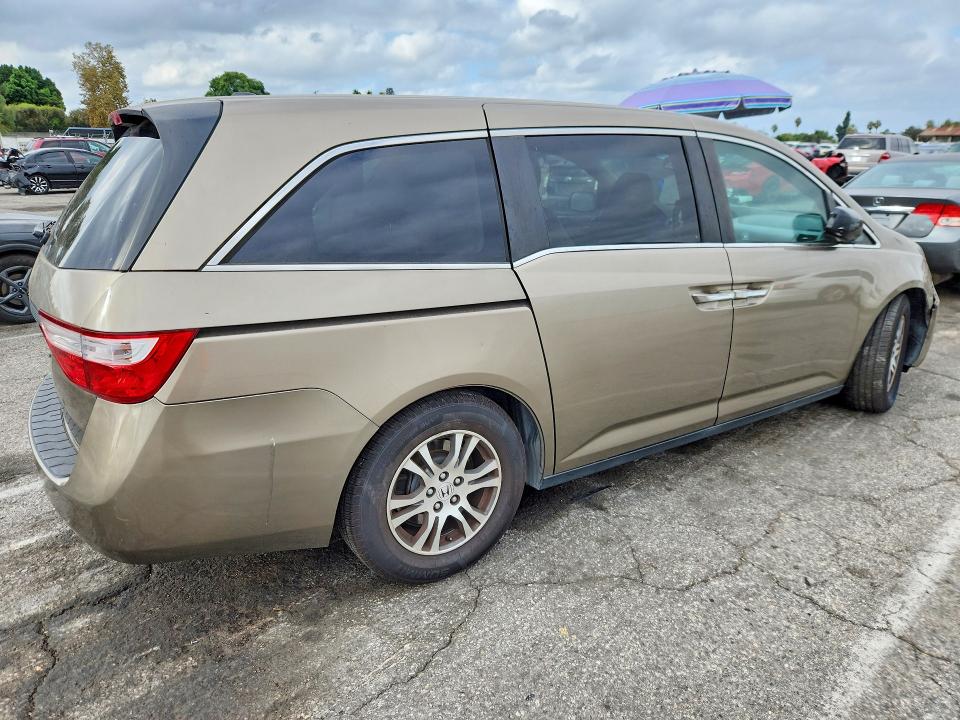 68767936 :رقم المزاد ، 5FNRL5H63CB007437 vin ، 2012 Honda Odyssey مزاد بيع