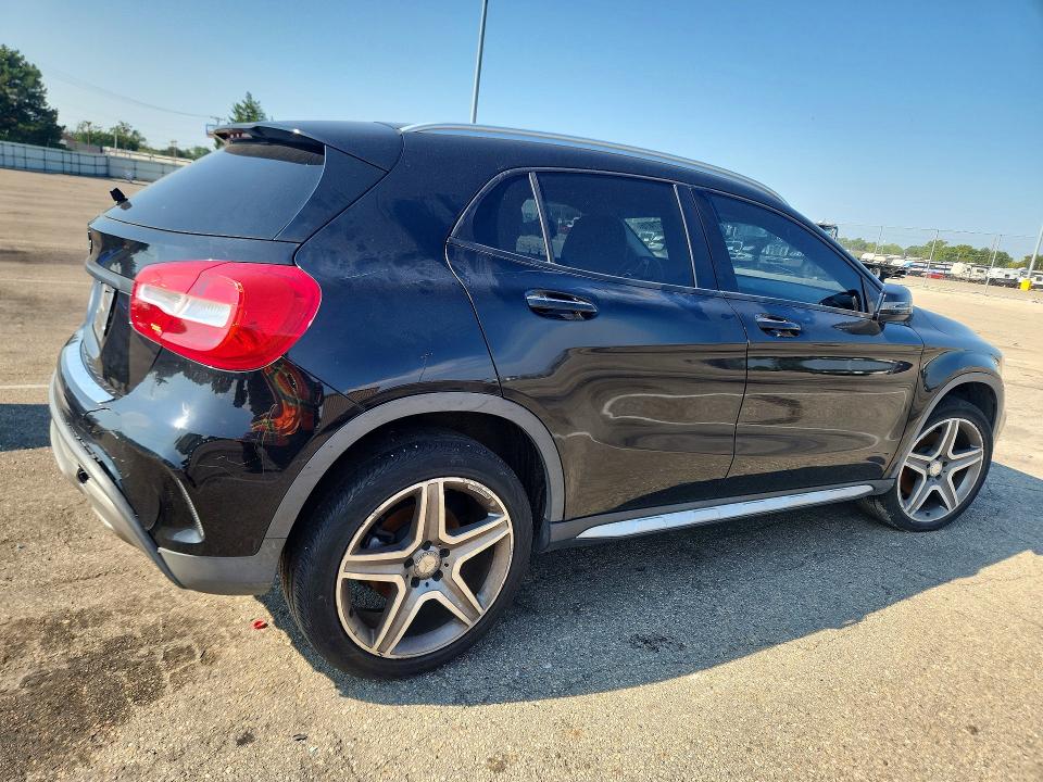 67671416 :رقم المزاد ، WDCTG4EBXFJ171751 vin ، 2015 Mercedes-benz Gla مزاد بيع
