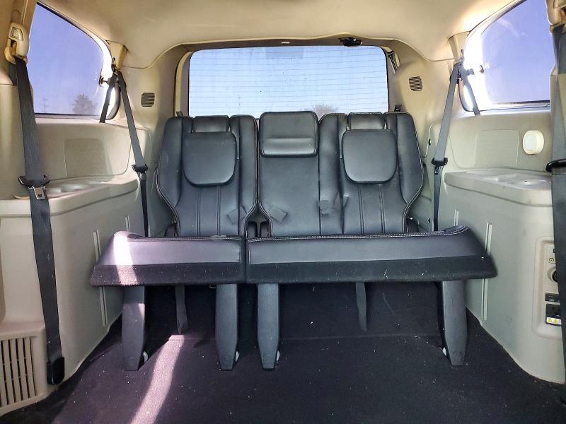 69446686 :رقم المزاد ، 2C4RC1BG0FR560761 vin ، 2015 Chrysler Town & Country مزاد بيع