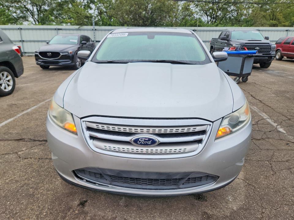 70332486 :رقم المزاد ، 1FAHP2KT4BG112561 vin ، 2011 Ford Taurus مزاد بيع