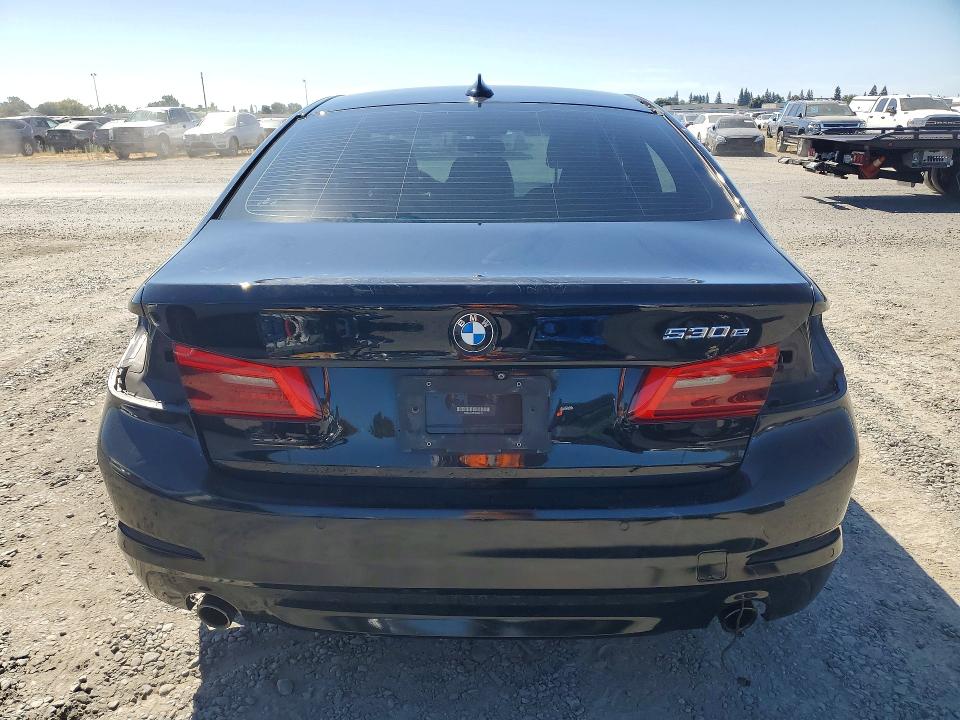 68241196 :رقم المزاد ، WBAJA9C55JG623116 vin ، 2018 Bmw 530e مزاد بيع