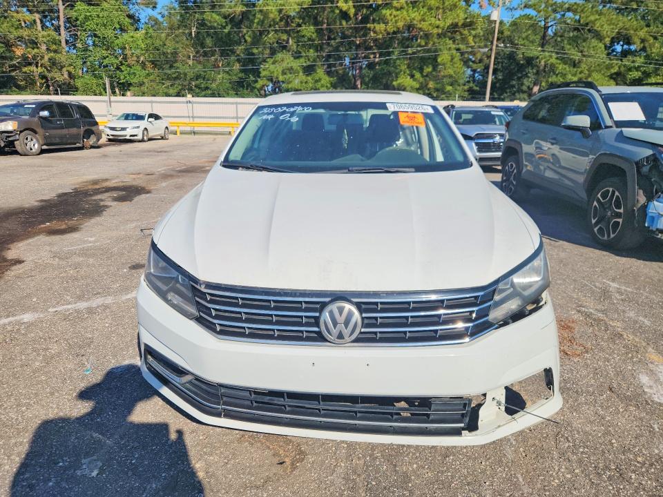 Продаж на аукціоні авто 2016 Volkswagen Passat, vin: 1VWBT7A39GC011537, номер лоту: 70659526