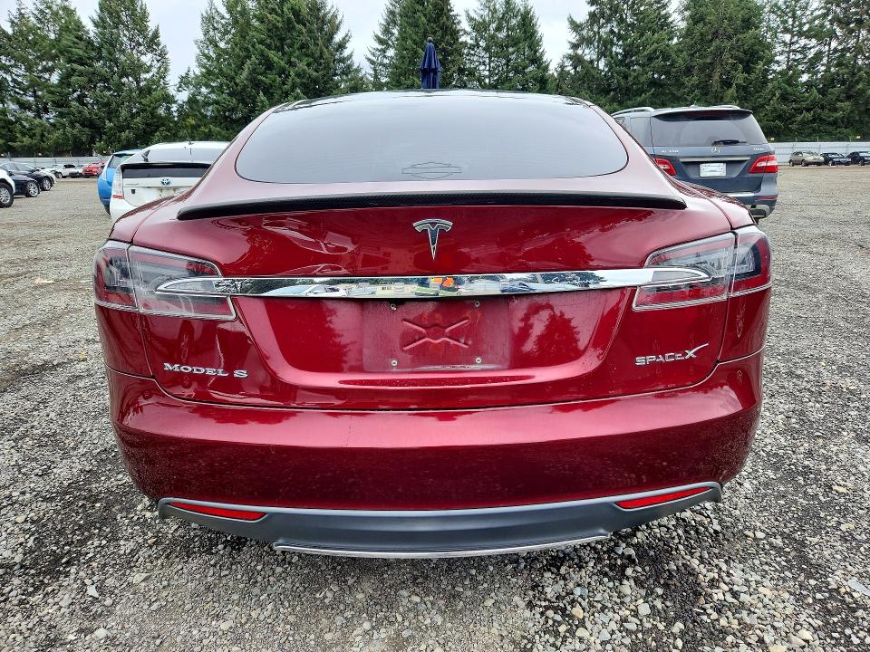 70708376 :رقم المزاد ، 5YJSA1DP9CFS00318 vin ، 2012 Tesla Model S مزاد بيع