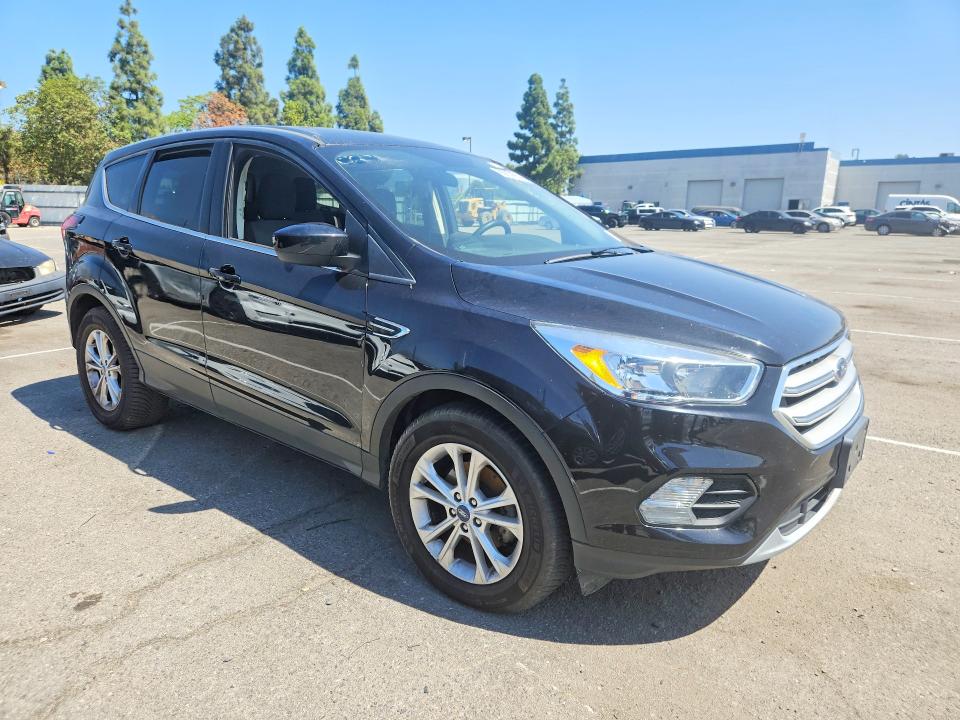 66852956 :رقم المزاد ، 1FMCU0GD1KUA41898 vin ، 2019 Ford Escape مزاد بيع
