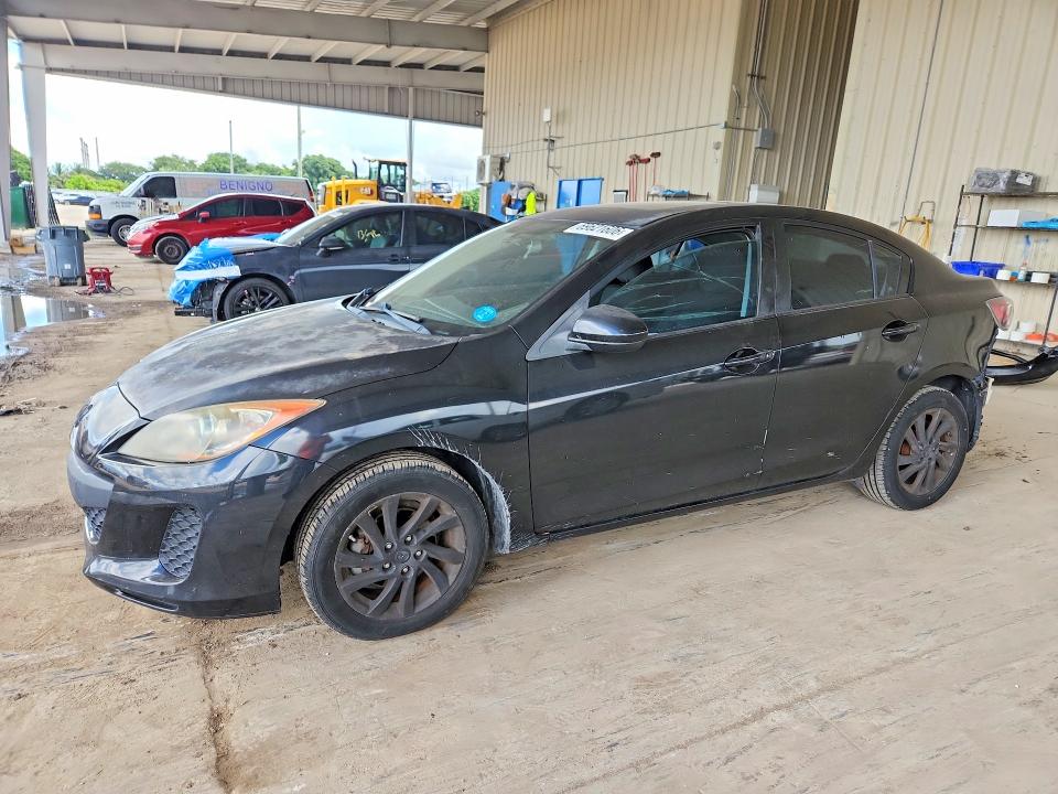 69621606 :رقم المزاد ، JM1BL1V76D1799987 vin ، 2013 Mazda 3 مزاد بيع