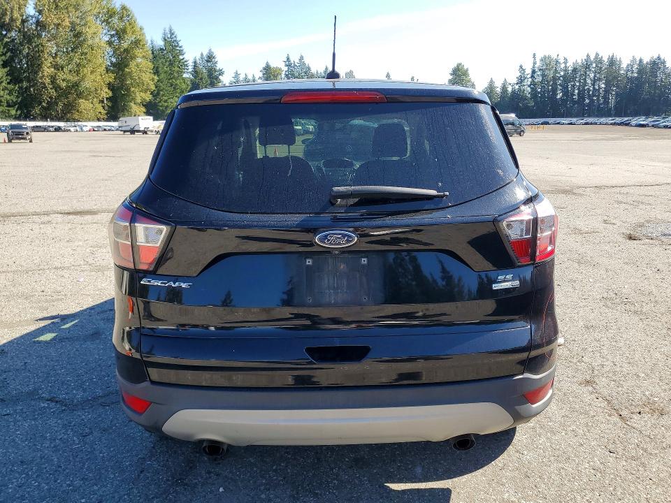 69227166 :رقم المزاد ، 1FMCU9GD4HUD84864 vin ، 2017 Ford Escape مزاد بيع
