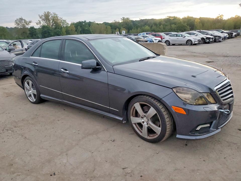 69110436 :رقم المزاد ، WDDHF8HB9BA494996 vin ، 2011 Mercedes-benz E مزاد بيع