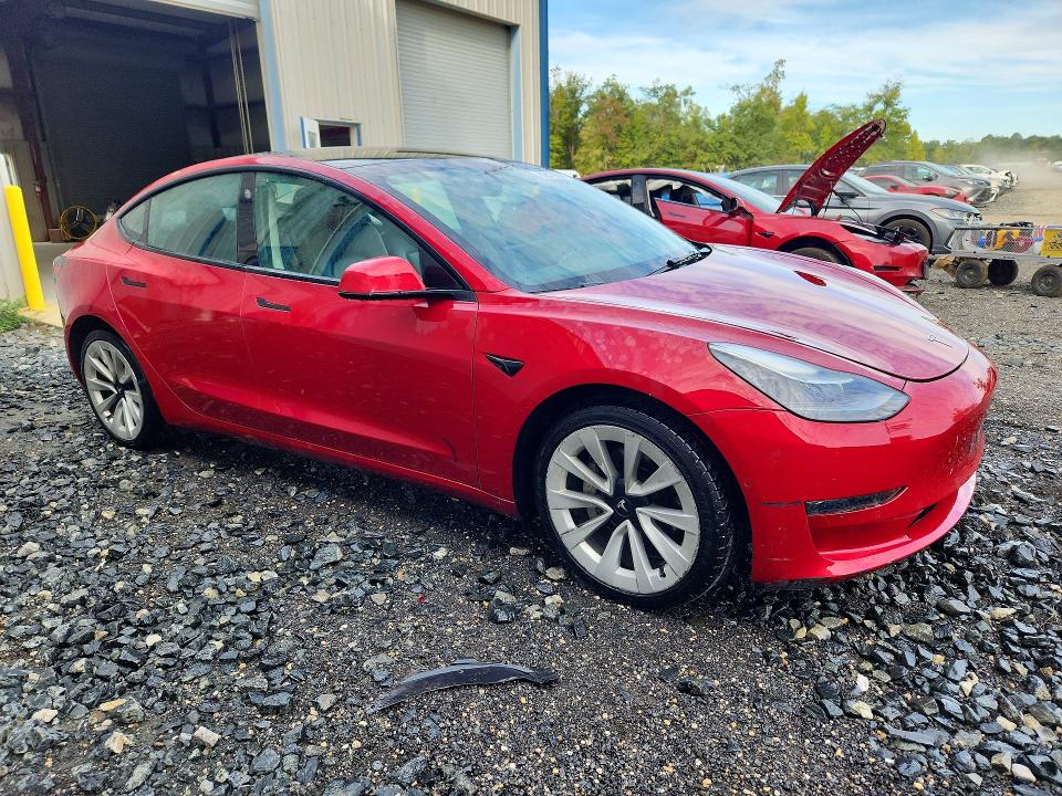 2022 Tesla Model 3 მანქანა იყიდება აუქციონზე, vin: 5YJ3E1EAXNF188301, აუქციონის ნომერი: 70298726
