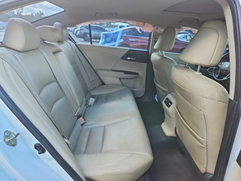 71235966 :رقم المزاد ، 1HGCR3F85FA015311 vin ، 2015 Honda Accord مزاد بيع