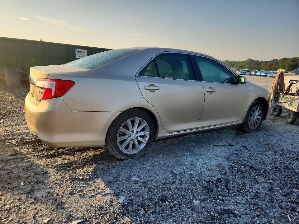 69855696 :رقم المزاد ، 4T1BD1FK8CU038774 vin ، 2012 Toyota Camry Hybrid مزاد بيع