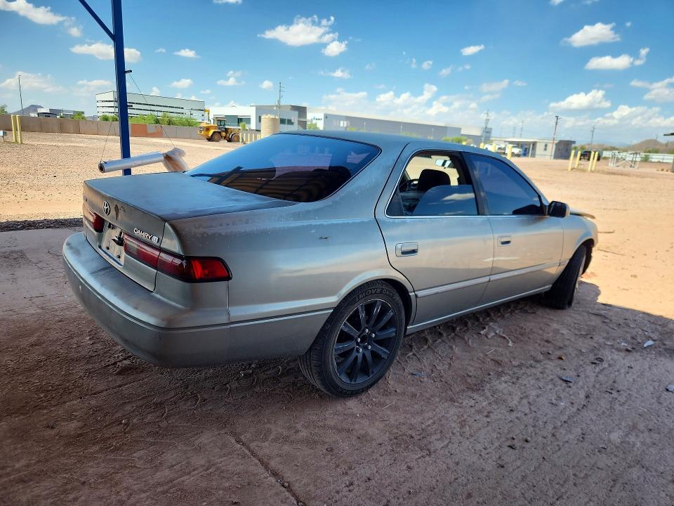 Продажа на аукционе авто 1999 Toyota Camry, vin: JT2BG28KXX0283841, номер лота: 68051956