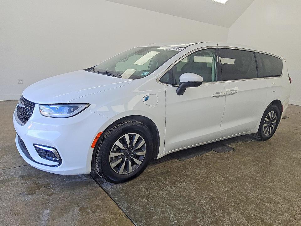 Продаж на аукціоні авто 2023 Chrysler Pacifica, vin: 2C4RC1L78PR611858, номер лоту: 70525246