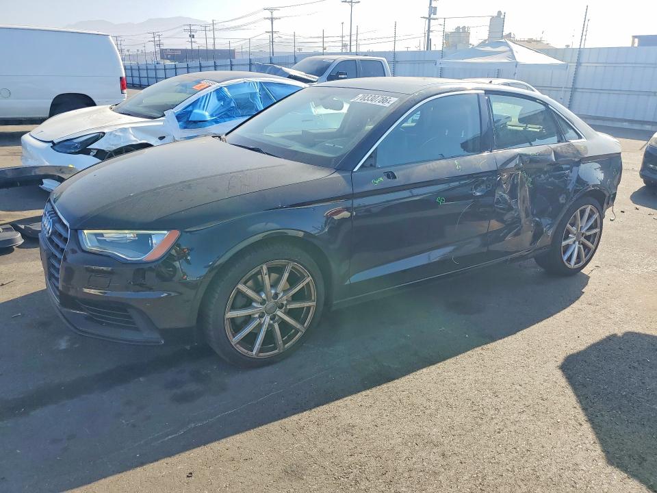 Продажа на аукционе авто 2015 Audi A3, vin: WAUACGFF2F1004695, номер лота: 70330786