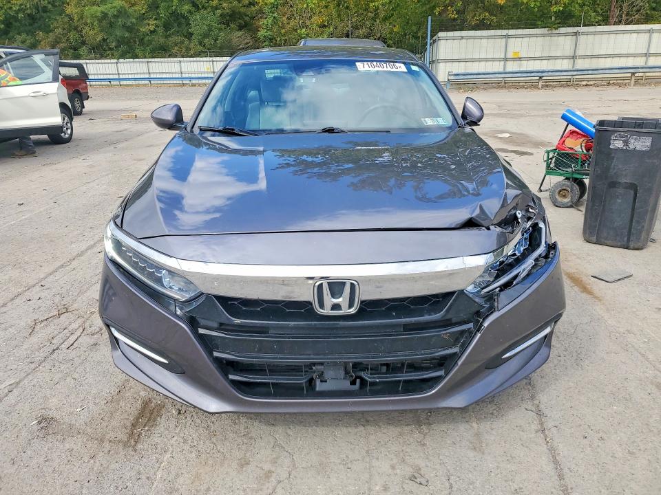 Продаж на аукціоні авто 2018 Honda Accord, vin: 1HGCV3F11JA006631, номер лоту: 71040706