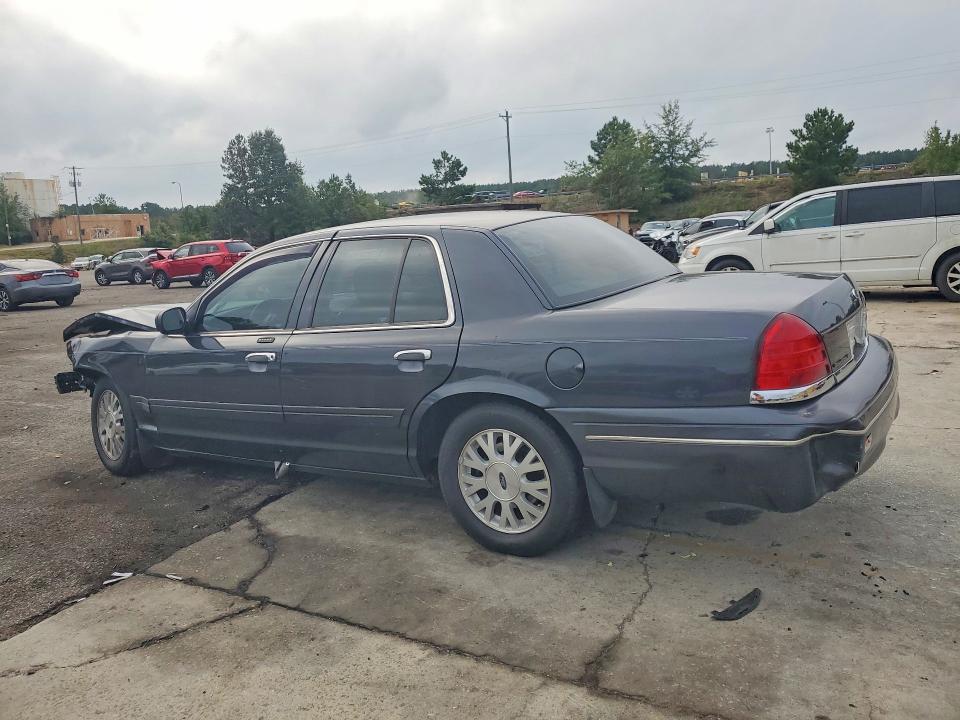 69006726 :رقم المزاد ، 2FAFP74W84X173095 vin ، 2004 Ford Crown Victoria مزاد بيع