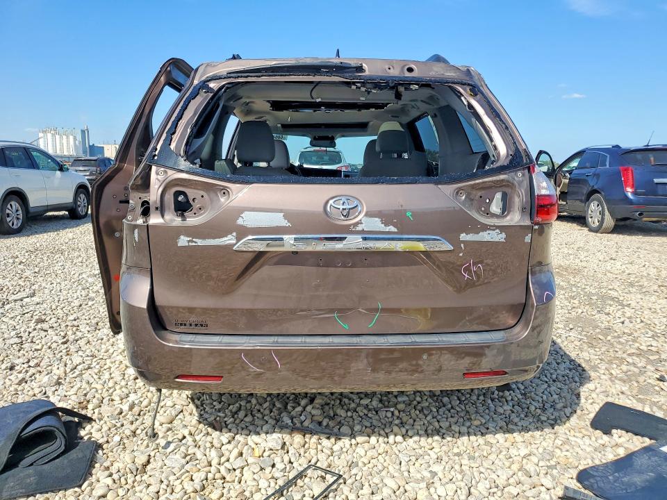 Продаж на аукціоні авто 2018 Toyota Sienna, vin: 5TDYZ3DC2JS938580, номер лоту: 68648116