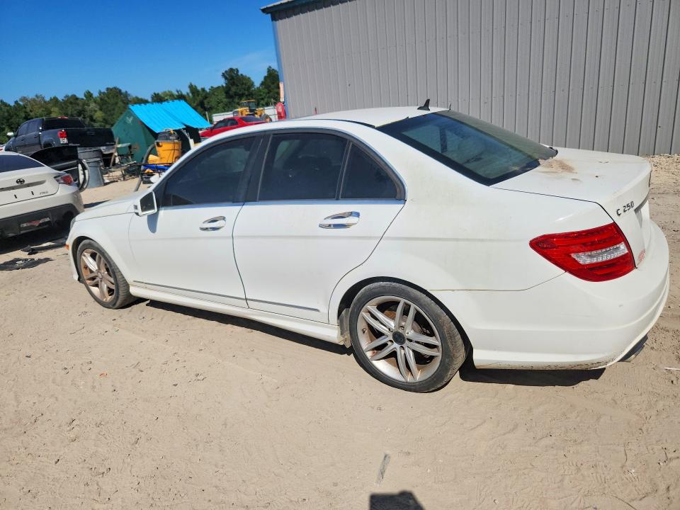 2013 Mercedes-benz C მანქანა იყიდება აუქციონზე, vin: WDDGF4HB3DR293829, აუქციონის ნომერი: 69823946