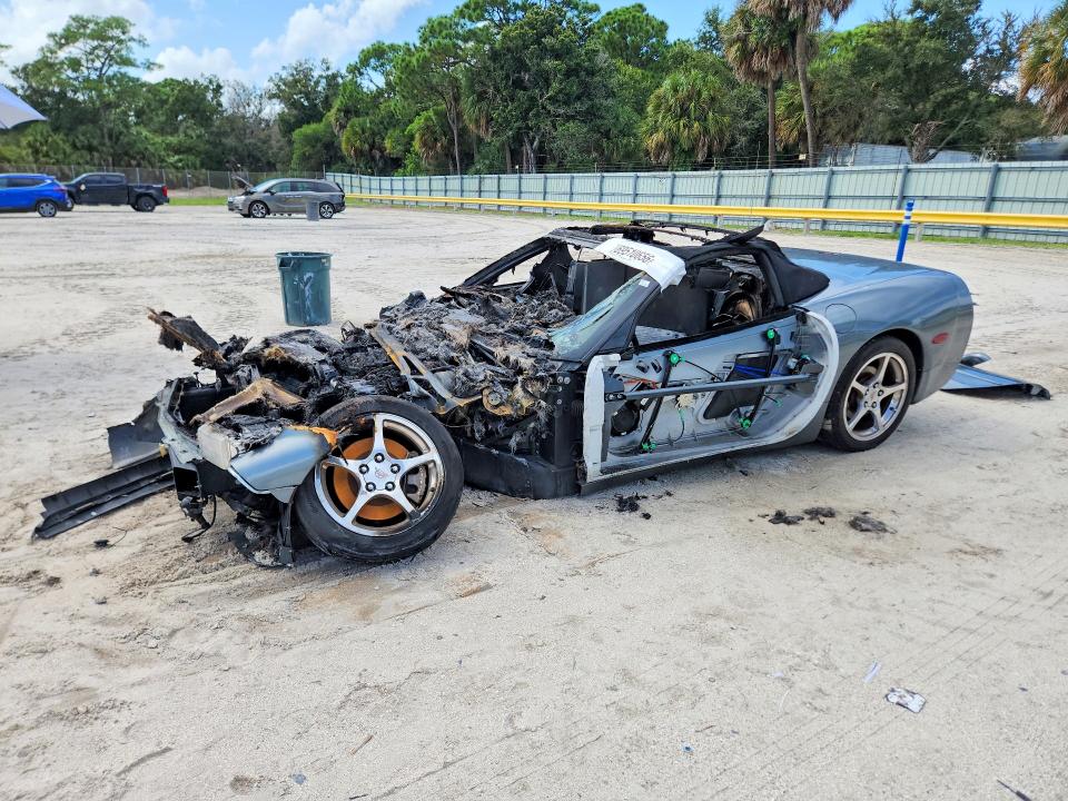 2004 Chevrolet Corvette მანქანა იყიდება აუქციონზე, vin: 1G1YY32G545100782, აუქციონის ნომერი: 69510656
