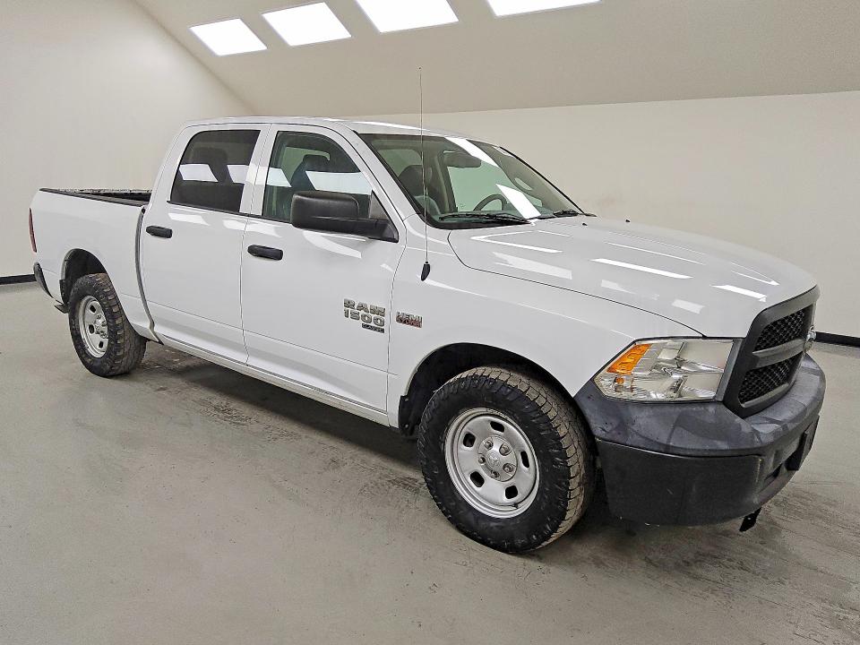 67629996 :رقم المزاد ، 1C6RR6KTXKS633482 vin ، 2019 Ram 1500 Classic مزاد بيع