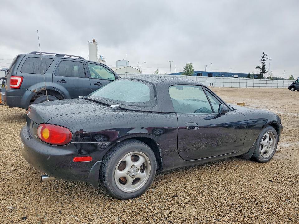 70891606 :رقم المزاد ، JM1NB3535Y0139654 vin ، 2000 Mazda Mx-5 Miata مزاد بيع