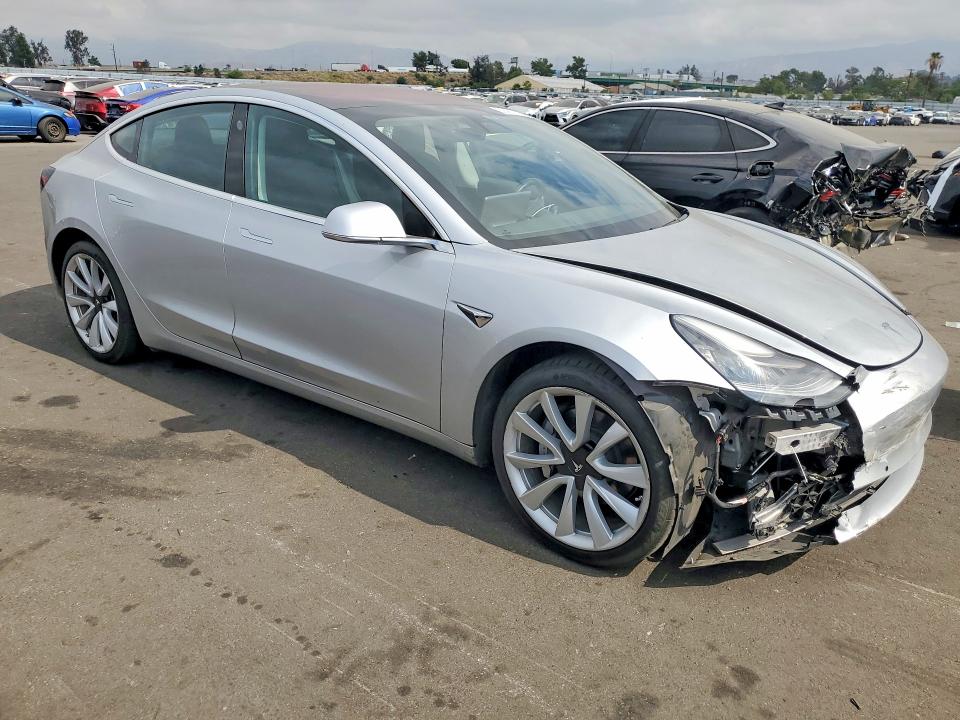 Продажа на аукционе авто 2017 Tesla Model 3, vin: 5YJ3E1EA5HF001874, номер лота: 69427176