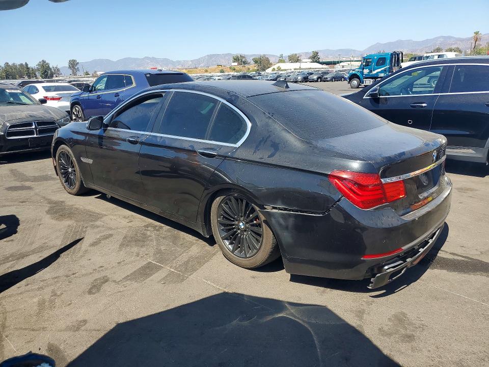 2013 Bmw 740 მანქანა იყიდება აუქციონზე, vin: WBAYA6C53DD143403, აუქციონის ნომერი: 67572786