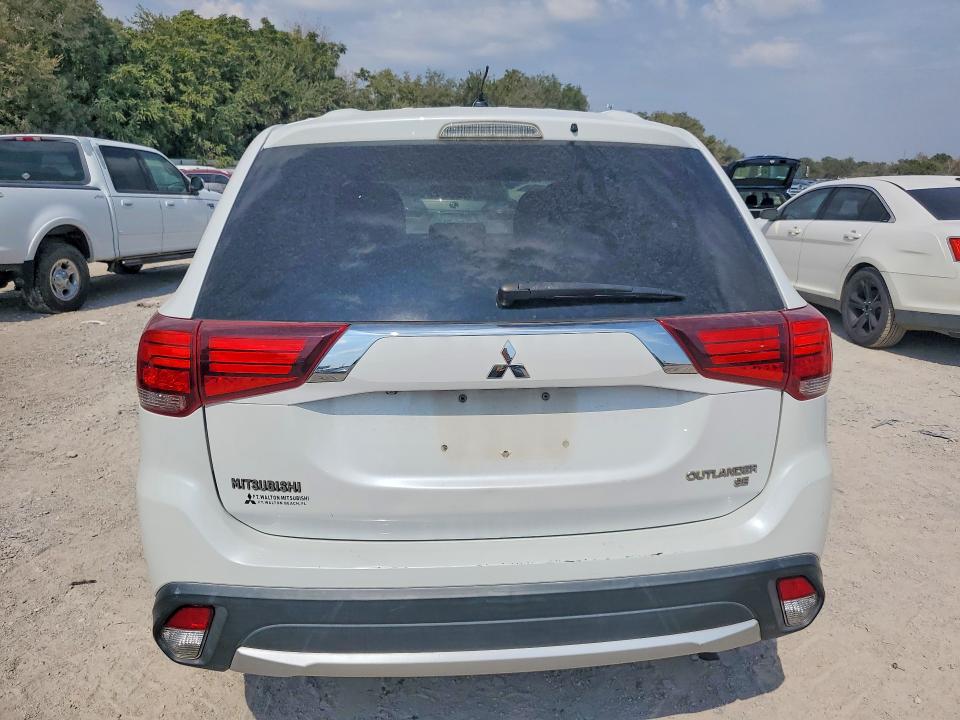 Продажа на аукционе авто 2016 Mitsubishi Outlander, vin: JA4AD3A32GZ002562, номер лота: 70176656