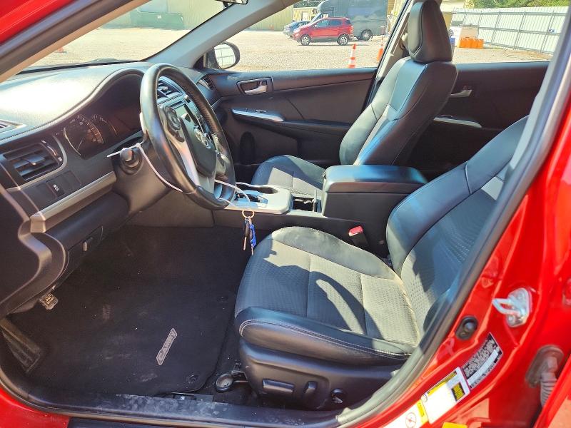 68001196 :رقم المزاد ، 4T1BF1FK5CU562801 vin ، 2012 Toyota Camry مزاد بيع
