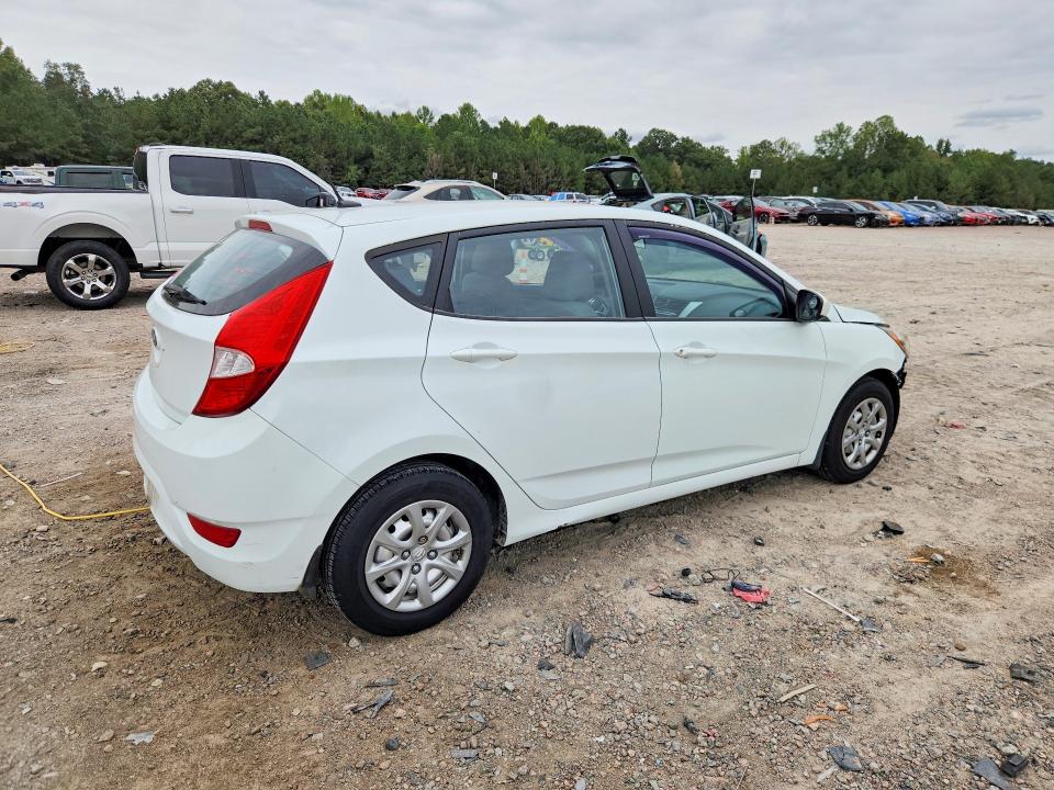 2013 Hyundai Accent მანქანა იყიდება აუქციონზე, vin: KMHCT5AEXDU121169, აუქციონის ნომერი: 70703046
