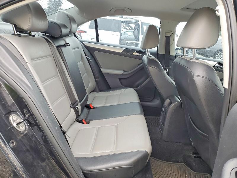 67650416 :رقم المزاد ، 3VW637AJ0EM212237 vin ، 2014 Volkswagen Jetta مزاد بيع