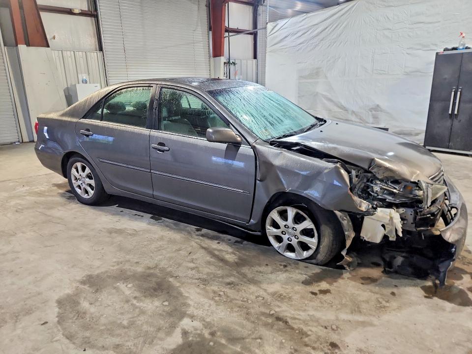 2005 Toyota Camry მანქანა იყიდება აუქციონზე, vin: 4T1BF30K45U593450, აუქციონის ნომერი: 69563226