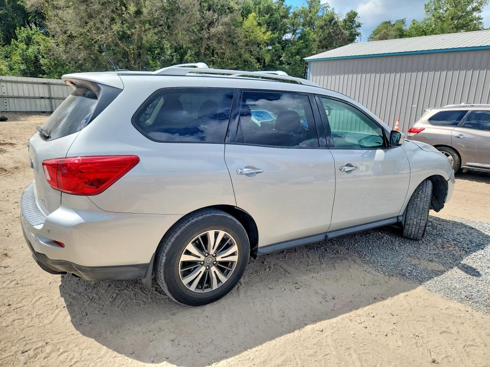 Продажа на аукционе авто 2017 Nissan Pathfinder, vin: 5N1DR2MN6HC629079, номер лота: 70353586