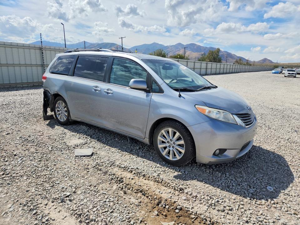Aukcja sprzedaży 2013 Toyota Sienna, vin: 5TDDK3DC9DS056748, numer aukcji: 68864386