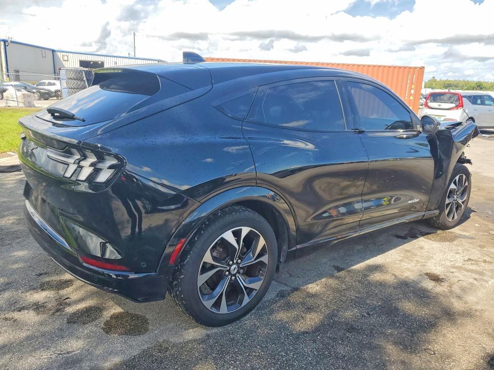 Продаж на аукціоні авто 2022 Ford Mustang Mach-e, vin: 3FMTK3R78NMA01275, номер лоту: 69946866