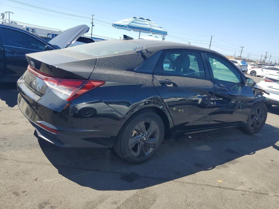 70072666 :رقم المزاد ، KMHLM4AG5NU286945 vin ، 2022 Hyundai Elantra مزاد بيع
