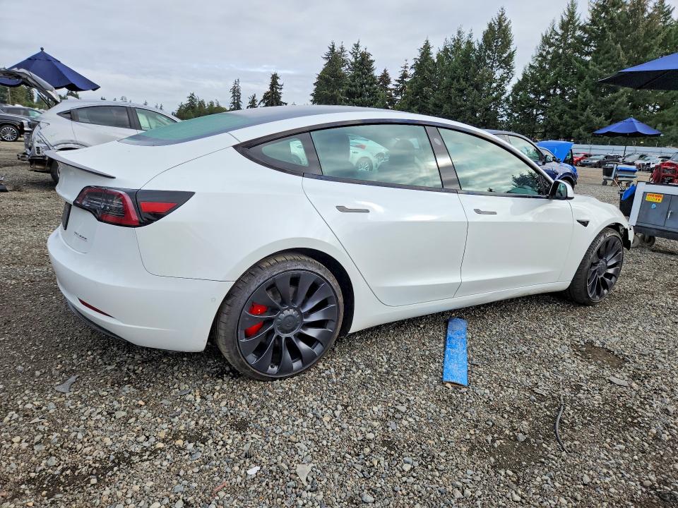 67017456 :رقم المزاد ، 5YJ3E1EC5NF163825 vin ، 2022 Tesla Model 3 مزاد بيع