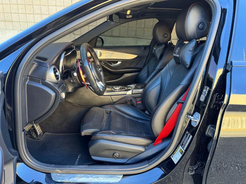 69365316 :رقم المزاد ، 55SWF6EB0KU288644         vin ، 2019 Mercedes-benz C مزاد بيع