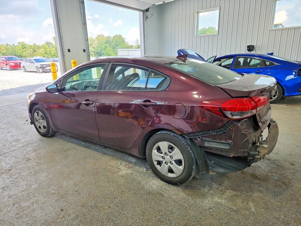2018 Kia Forte მანქანა იყიდება აუქციონზე, vin: 3KPFL4A75JE251464, აუქციონის ნომერი: 68364146