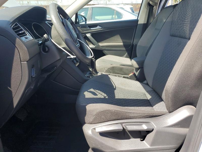 Продажа на аукционе авто 2018 Volkswagen Tiguan, vin: 3VV1B7AXXJM082161, номер лота: 66740616